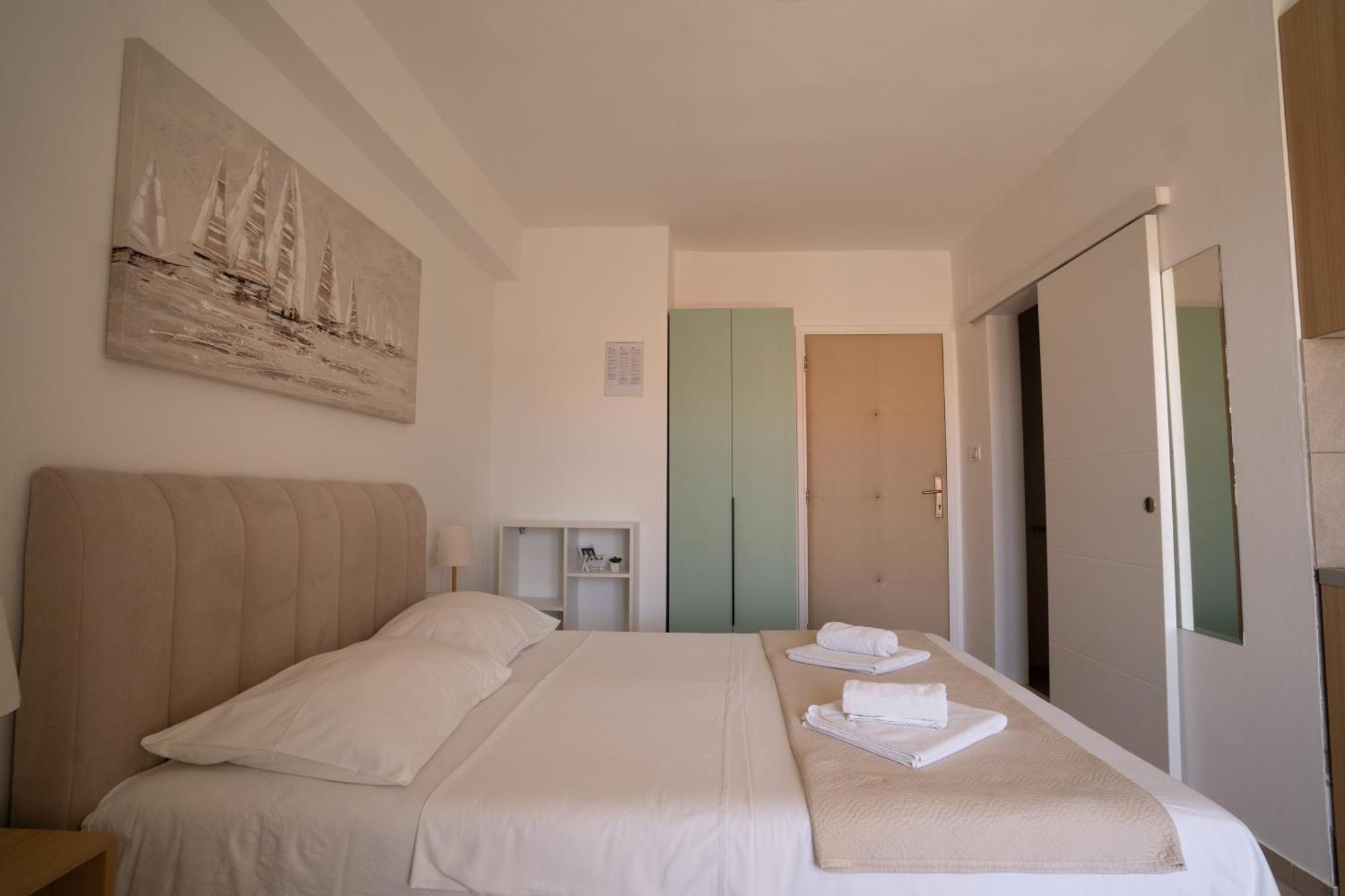 Appartamento Monolocale con Vista Giardino (2 Adulti)
